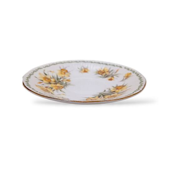 VNTG Queen’s March Daffodil Saucer White Fine Bone China Yellow Floral Dainty - Picture 2 of 15